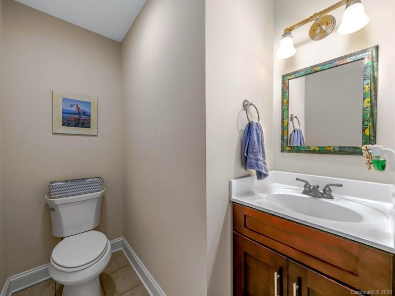 Property image 3 at 54 Kirby Road, Asheville, NC 28806