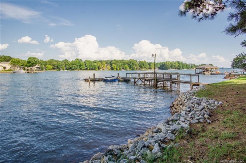 Property image 3 at 115 Estes Park Drive, Mooresville, NC 28117