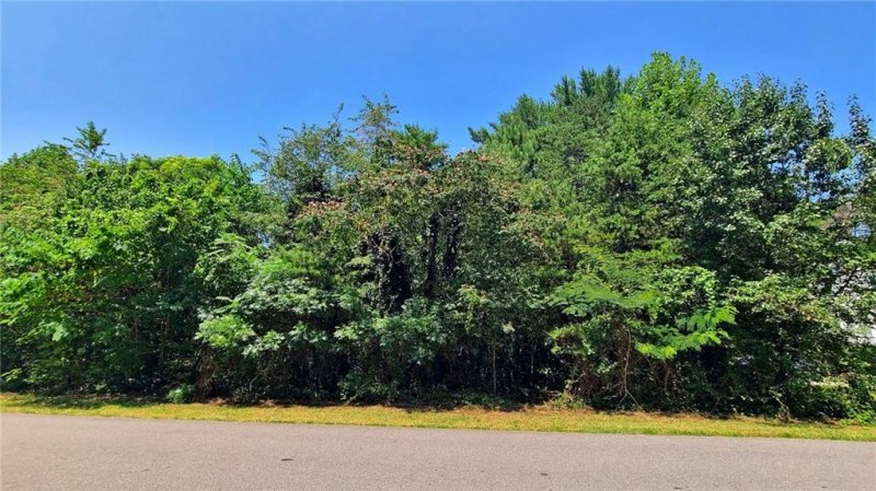 Property image 2 at 4205 9th Street, Hickory, NC 28601