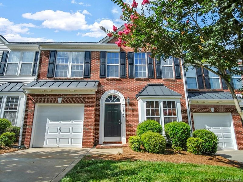 Property image 2 at 1824 Lookout Lane, Gastonia, NC 28054