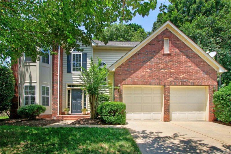 19504 Trintella Lane