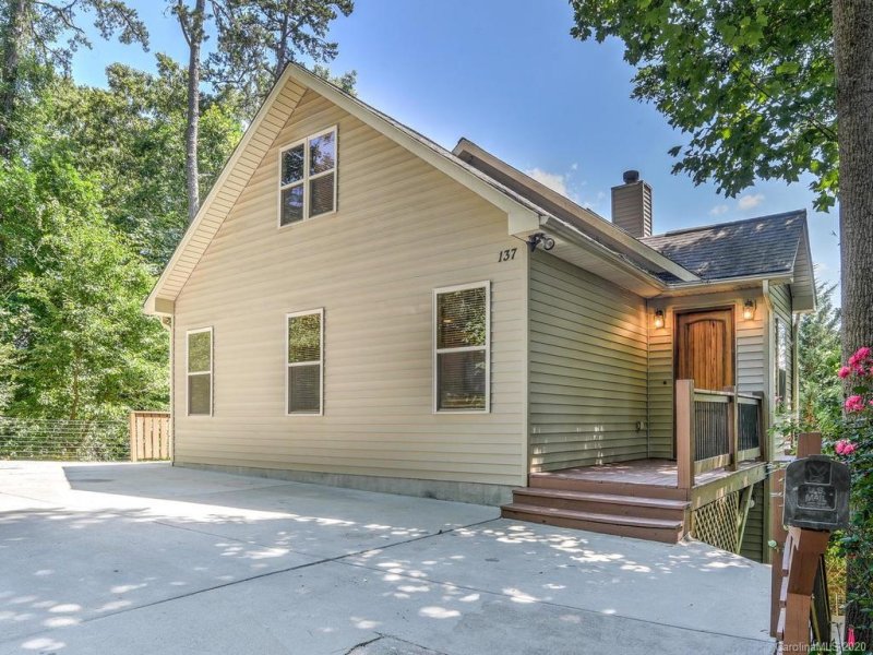Property image 3 at 137 Laurel Loop, Asheville, NC 28806