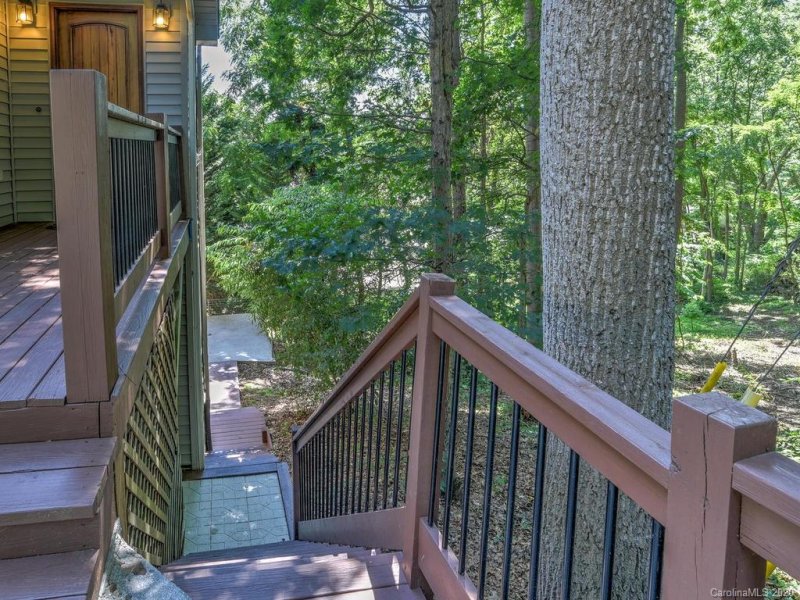Property image 4 at 137 Laurel Loop, Asheville, NC 28806