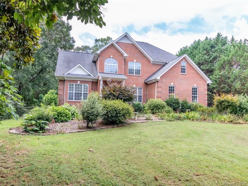 Property image 2 at 9827 Potter Road, Matthews, NC 28104