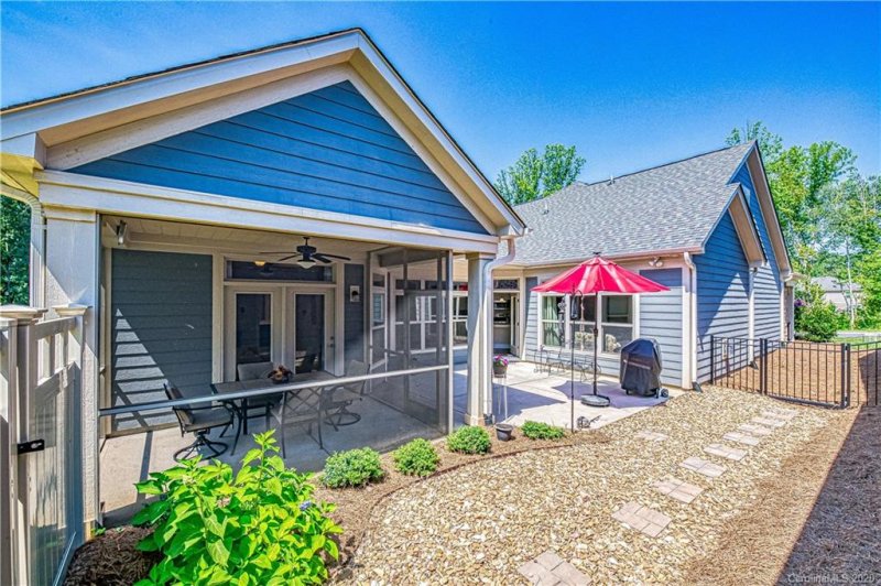 Property image 3 at 8113 Parknoll Drive, Huntersville, NC 28078