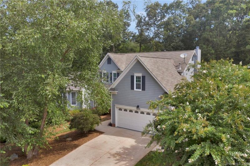 Property image 2 at 336 Whitefriars Lane, Matthews, NC 28105