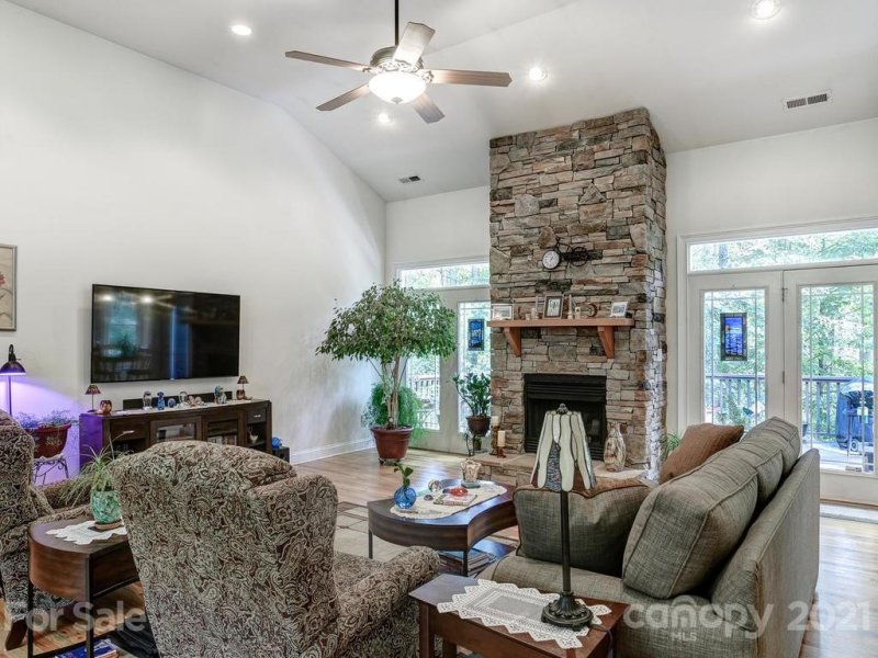 Property image 5 at 37 Gaston Mountain Road, Asheville, NC 28806