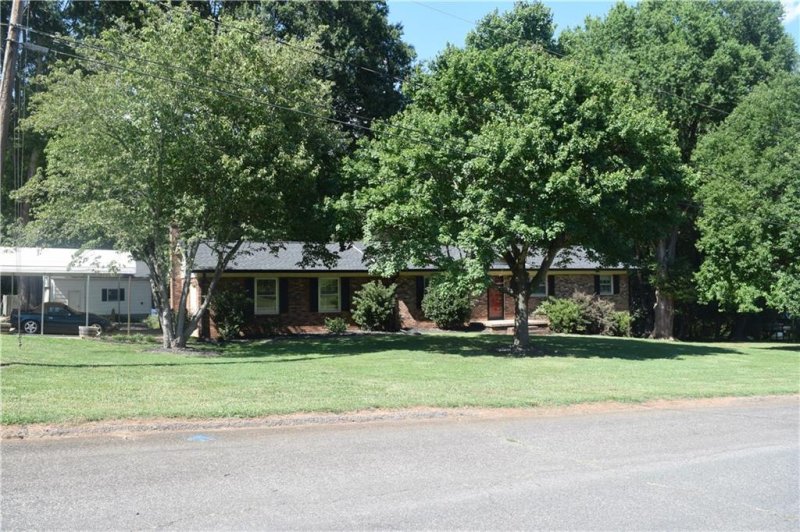 Property image 2 at 3586 Spring Valley Drive, Newton, NC 28658