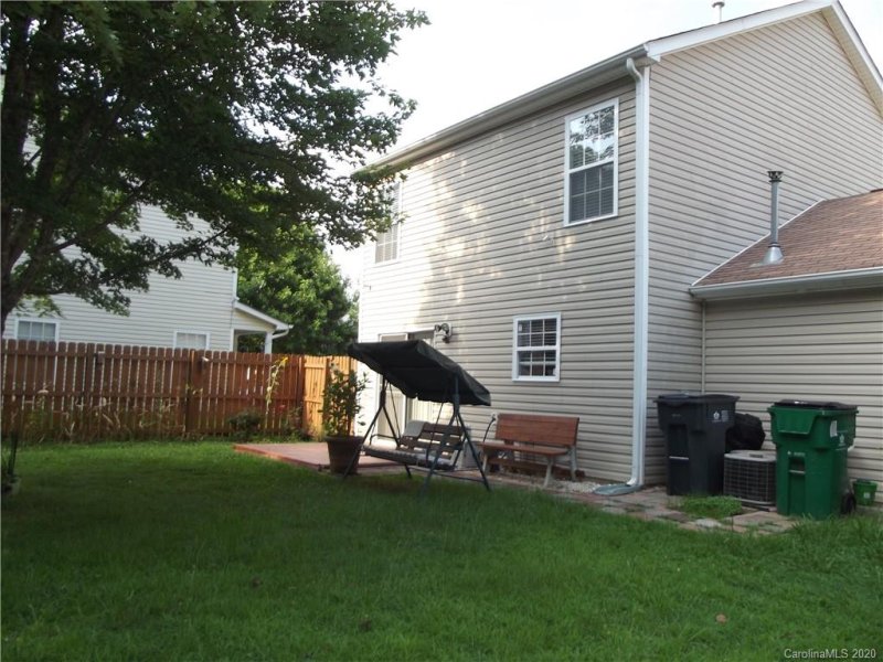 Property image 4 at 5239 Fernhill Drive, Charlotte, NC 28217