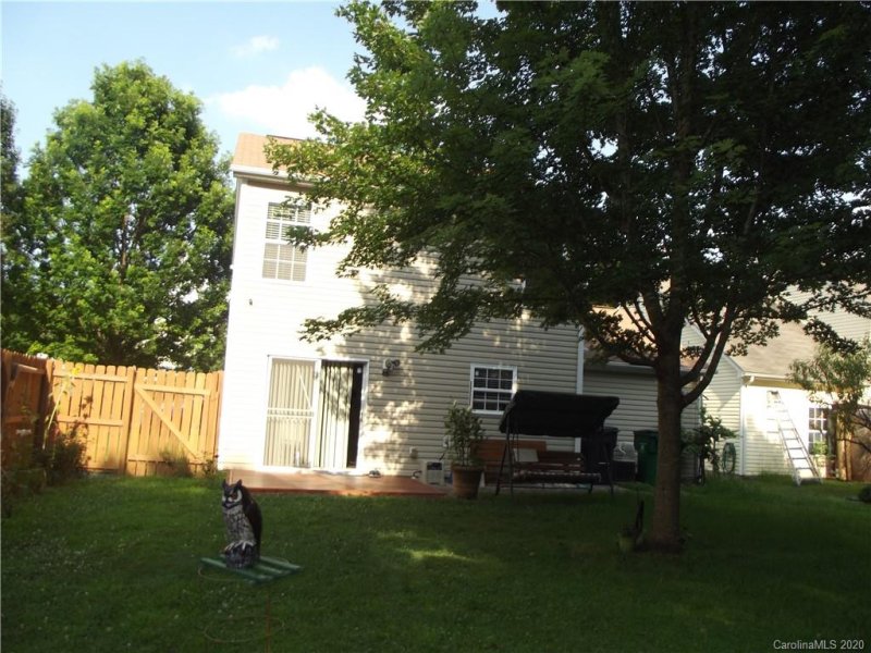 Property image 5 at 5239 Fernhill Drive, Charlotte, NC 28217