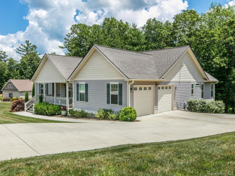 Property image 2 at 52 King Heights Drive, Fletcher, NC 28732