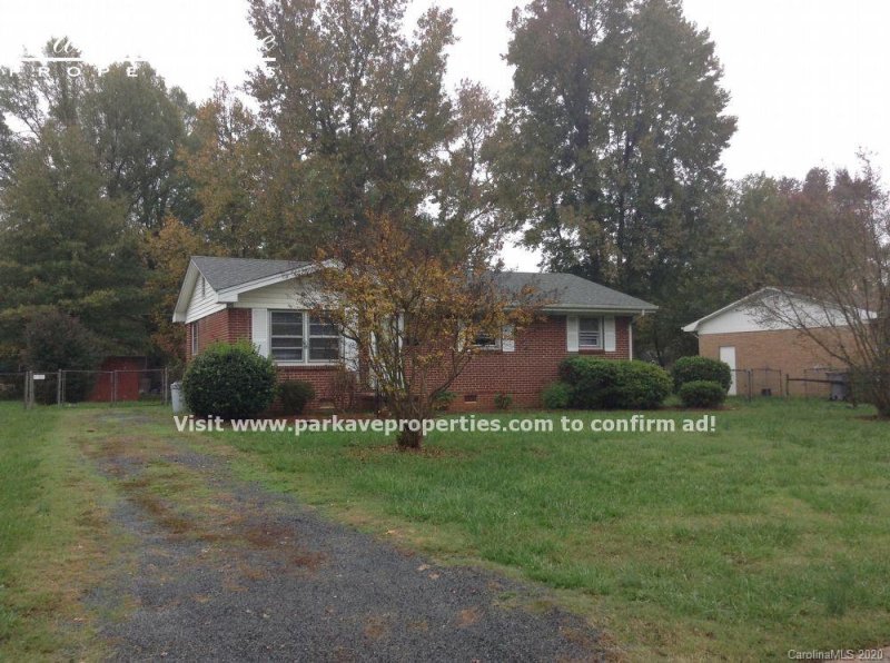 Property image 2 at 4340 Oak Forest Drive, Charlotte, NC 28215