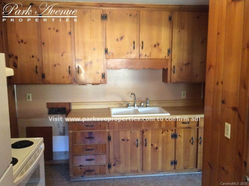 Property image 5 at 4340 Oak Forest Drive, Charlotte, NC 28215