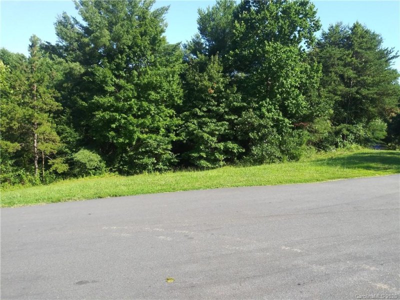 Property image 2 at 6082 Gold Creek Estates Drive, Hickory, NC 28601