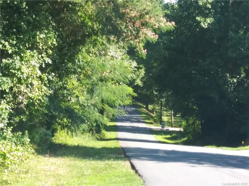 Property image 3 at 6082 Gold Creek Estates Drive, Hickory, NC 28601