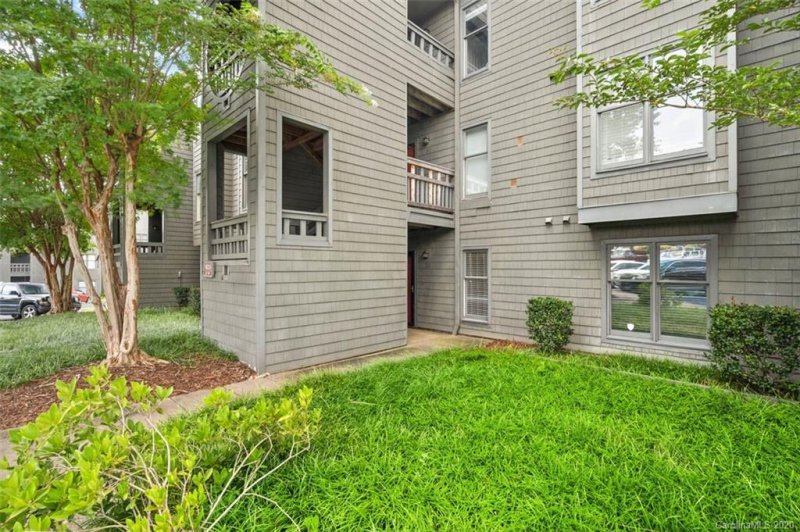 Property image 2 at 9035 J M Keynes Drive, Charlotte, NC 28262