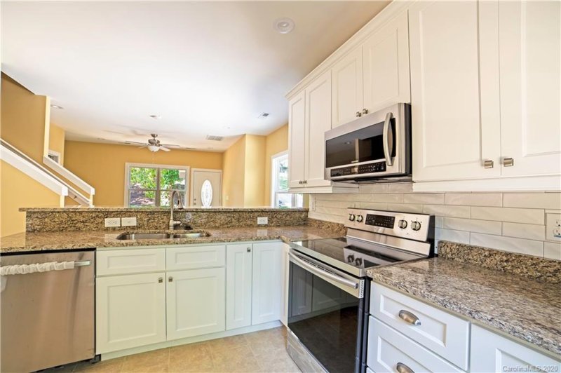 Property image 5 at 16 Crestwood Lane, Candler, NC 28715