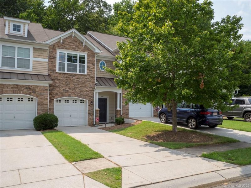 Property image 2 at 5607 Tipperlinn Way, Charlotte, NC 28278