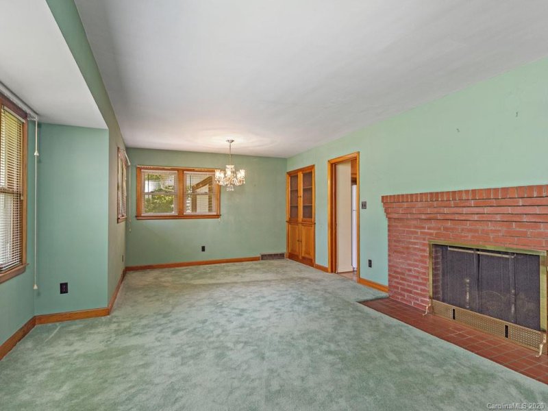 Property image 3 at 10 Forestdale Drive, Asheville, NC 28803