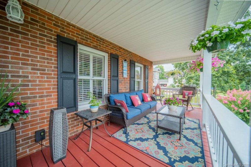 Property image 4 at 4935 Moonlite Bay Drive, Sherrills Ford, NC 28673