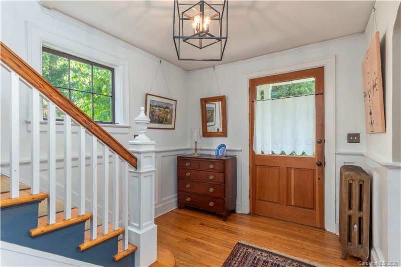 Property image 5 at 180 Tacoma Circle, Asheville, NC 28801