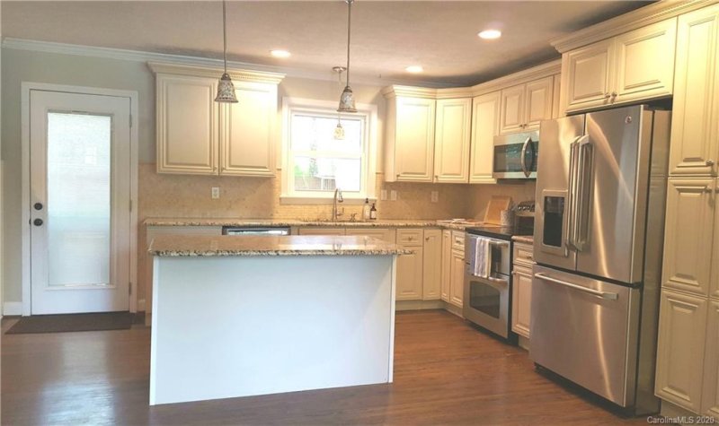 Property image 4 at 744 Twin Oaks Road, Davidson, NC 28036