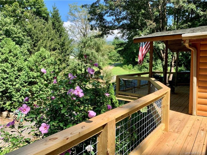 Property image 2 at 19 Timbers Edge Lane, Fairview, NC 28730