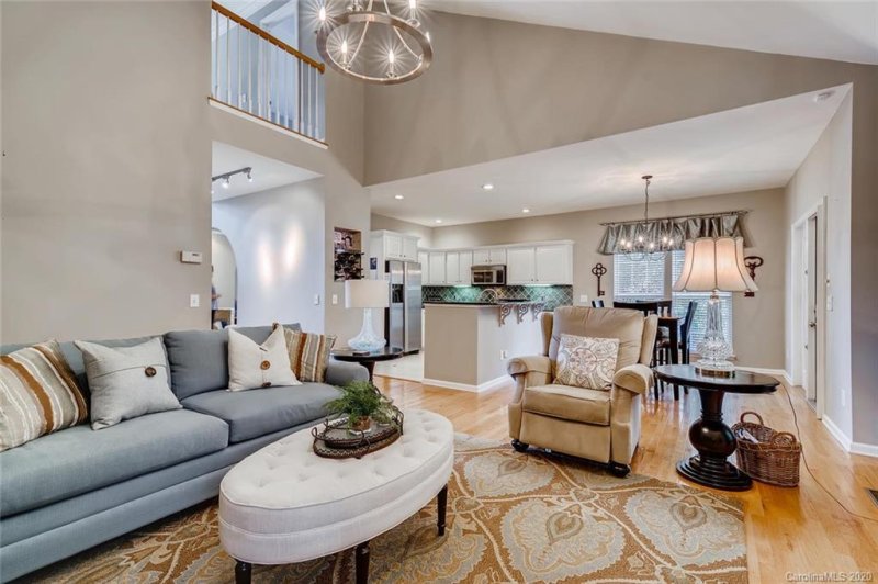 Property image 3 at 19506 S Dufour Court, Cornelius, NC 28031