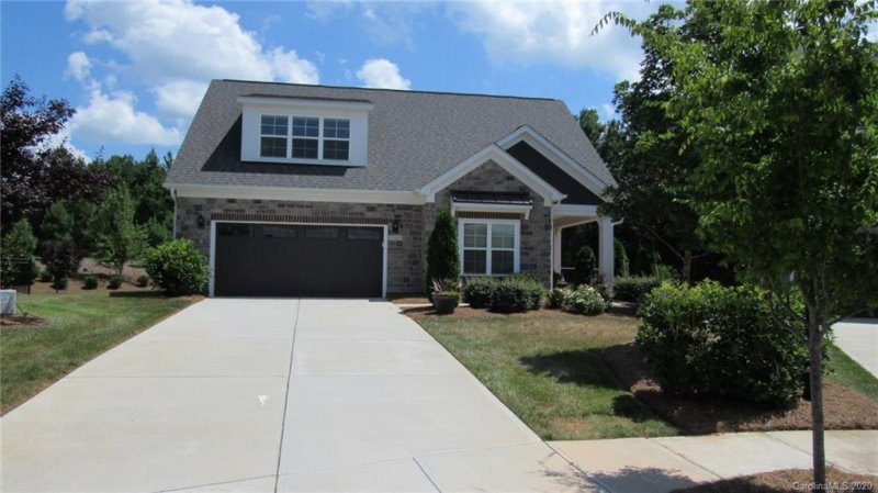 15019 Courtside Cove Lane