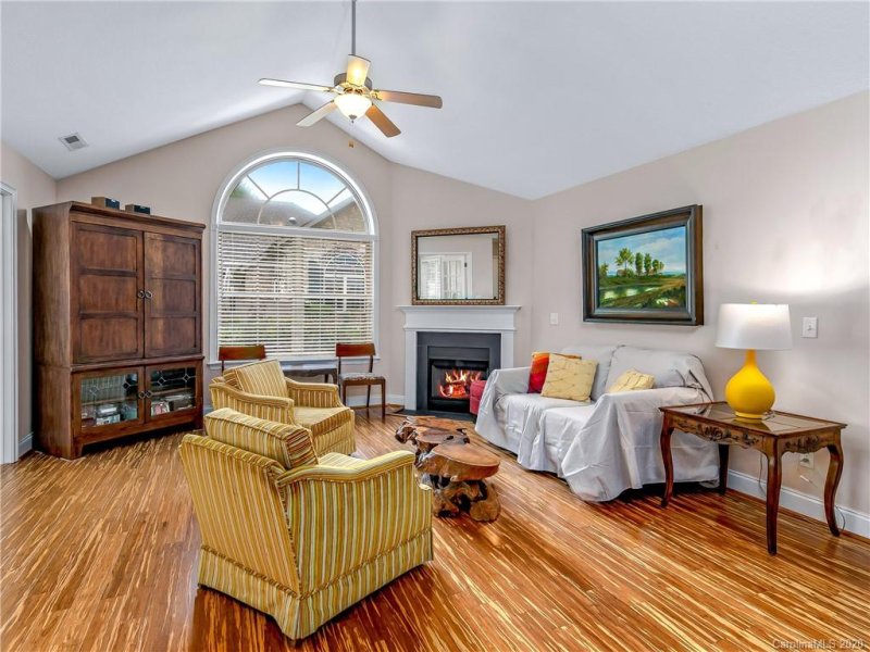 Property image 4 at 33 Outlook Circle, Swannanoa, NC 28778