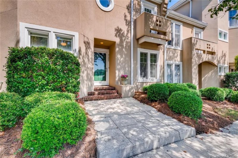 9209 Ravenwing Drive