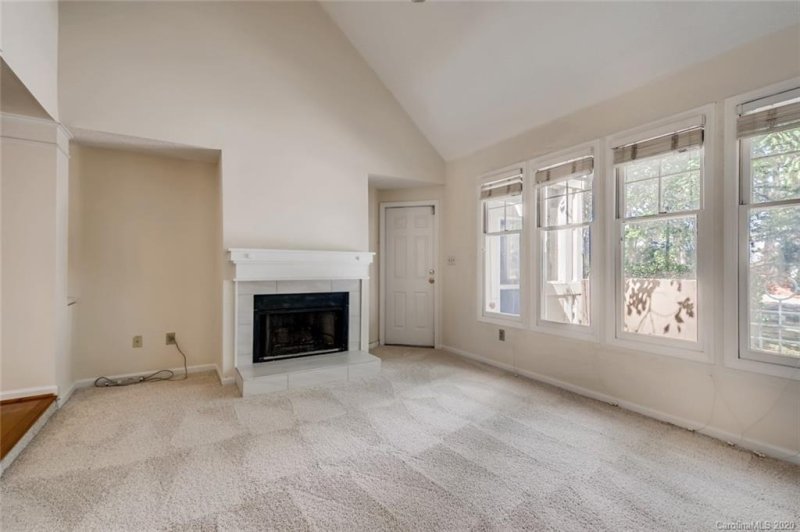 Property image 2 at 9209 Ravenwing Drive, Charlotte, NC 28262