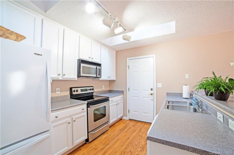 Property image 4 at 102 Fairway View Drive, Etowah, NC 28729