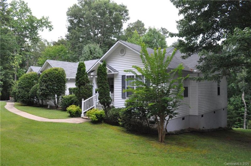 Property image 3 at 70 Crestwood Lane, Tryon, NC 28782