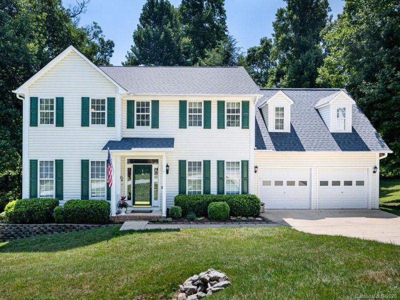 Property image 2 at 702 Tulip Tree Court, Fletcher, NC 28732