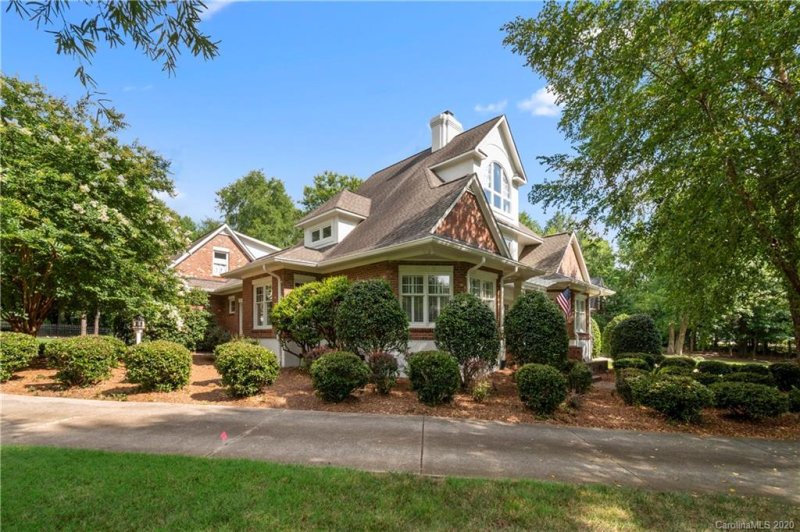 1707 White Pond Lane