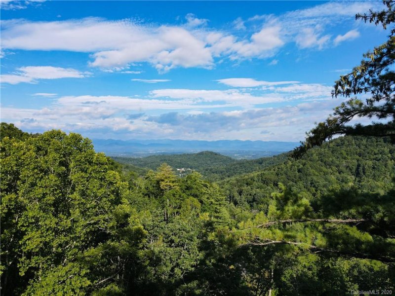 Property image 3 at 57 Villa Nova Drive, Asheville, NC 28804