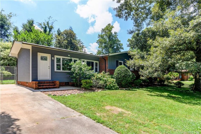 1320 Forest Park Drive