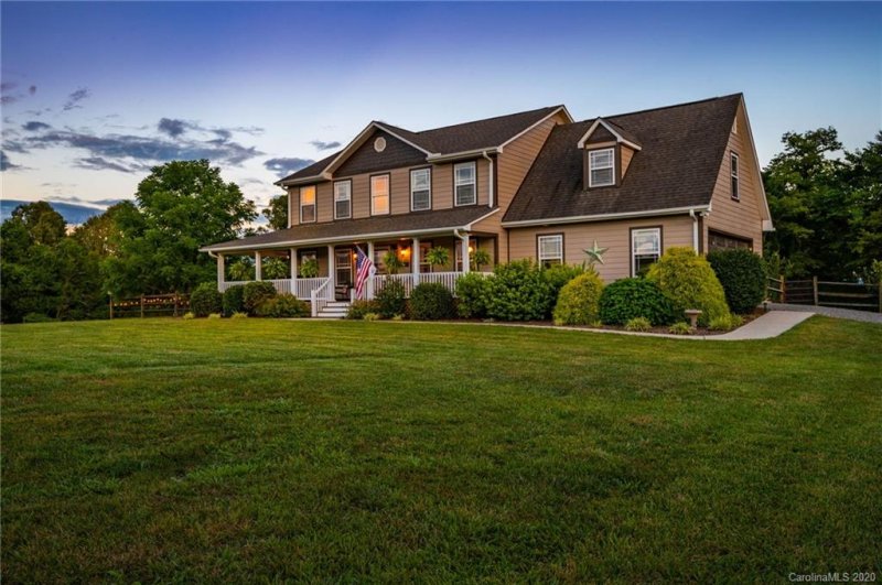 Property image 2 at 113 Snook S Path, Mars Hill, NC 28754