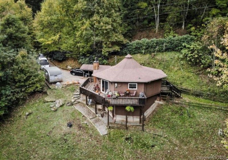 1496 Apple Creek Road