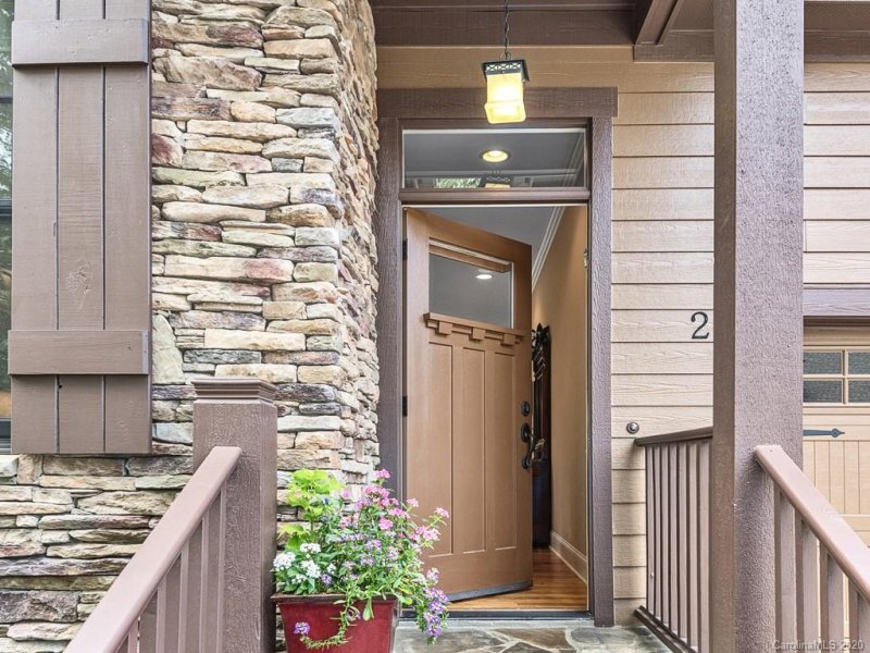 Property image 3 at 2 Meadow Vista Court, Asheville, NC 28803
