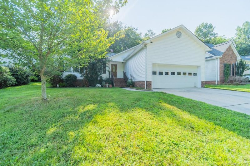 1568 Cambridge Heights Place