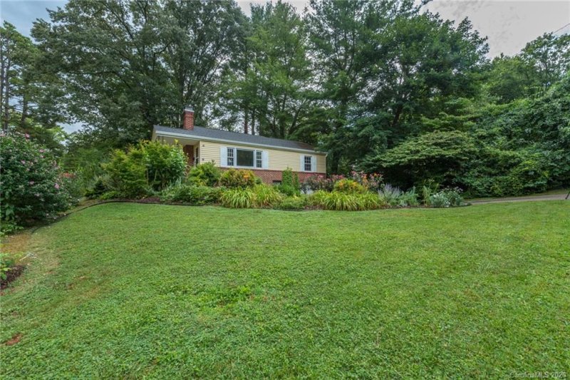 Property image 3 at 41 Mount Vernon Place, Asheville, NC 28804