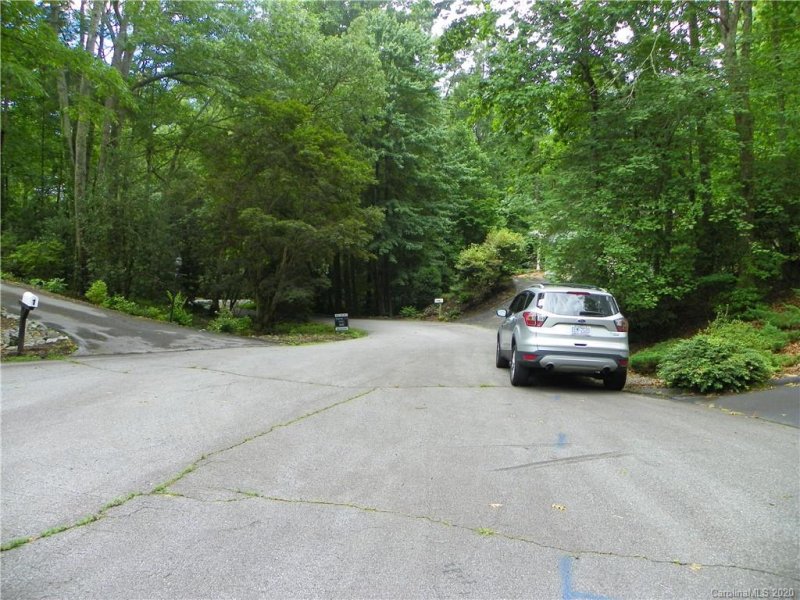 Property image 5 at 8 Dogwood Glen Circle, Etowah, NC 28729