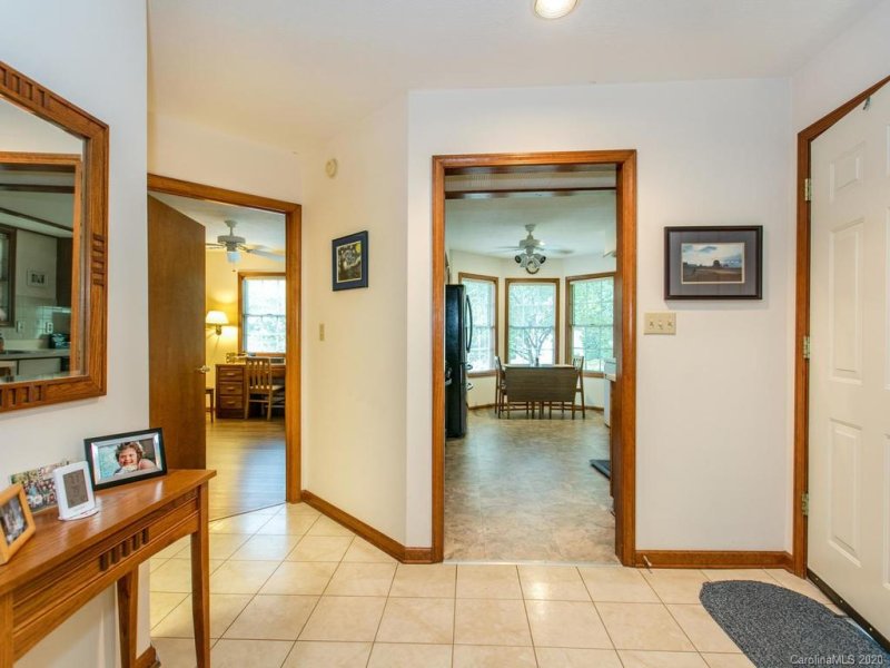 Property image 3 at 174 Laurel Park Place, Hendersonville, NC 28791