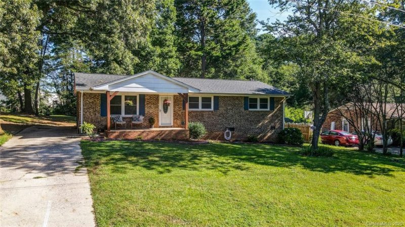 Property image 2 at 803 Windwood Drive, Gastonia, NC 28056