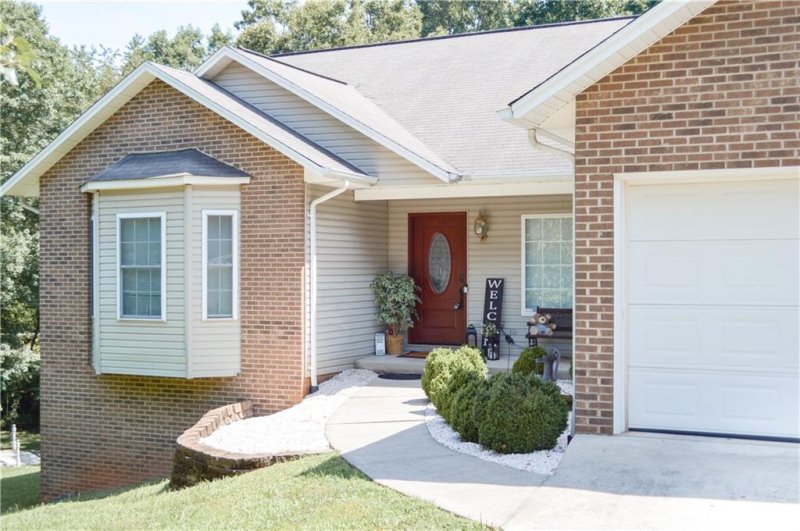 Property image 2 at 3352 Brooks Place, Granite Falls, NC 28630