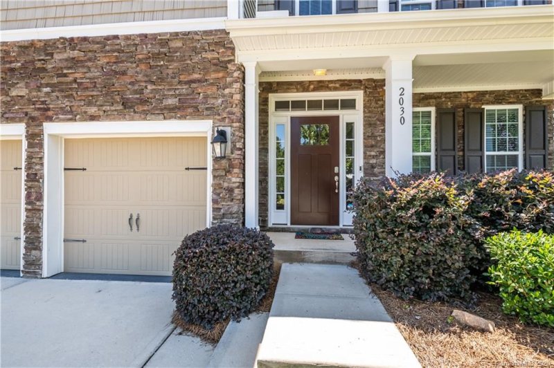 Property image 2 at 2030 Lakebridge Drive, Fort Mill, SC 29715