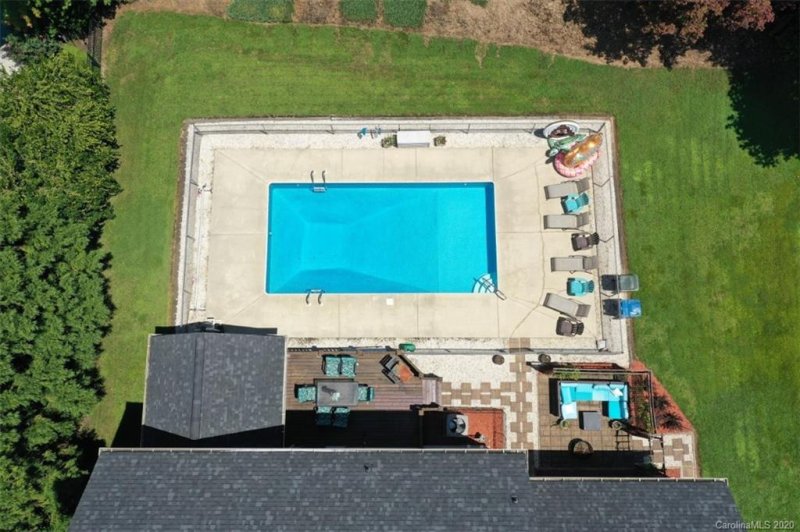 Property image 5 at 168 37th Avenue Place, Hickory, NC 28601