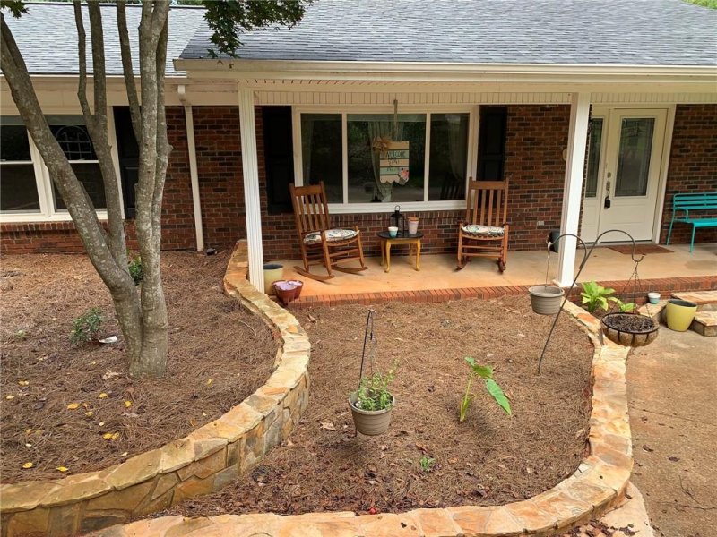 Property image 2 at 1676 Kensington Circle, Newton, NC 28658